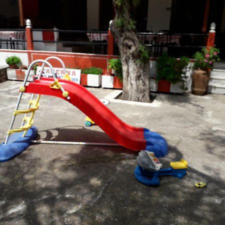 Amaliahotel Apolakkia Buitenkant foto